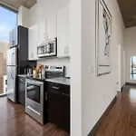 Jeffjack Heated Pool Penthouse In Chicago\'S West Loop